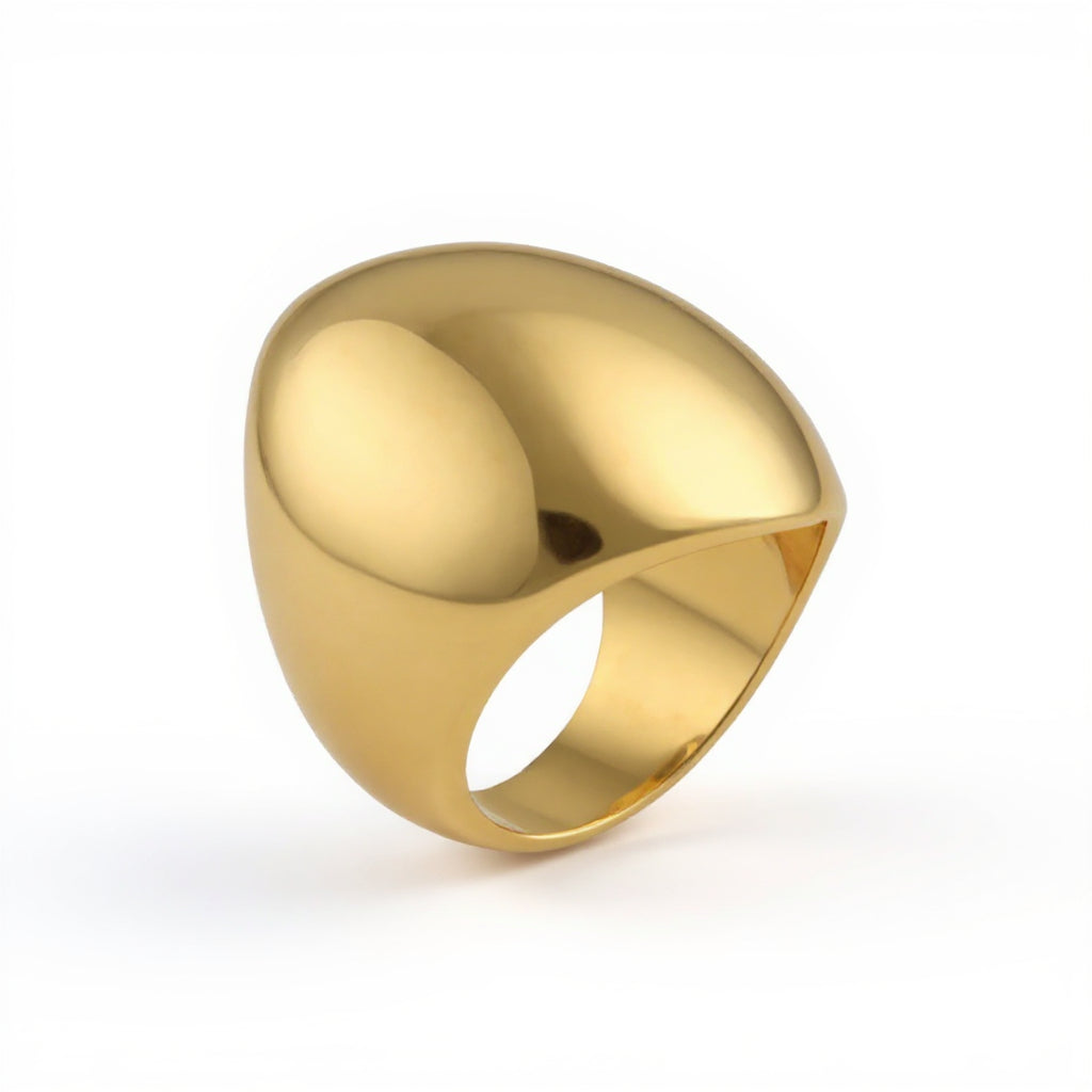 Statement Ring in auffälligem Design aus vergoldetem Edelstahl. Ovales Design. 